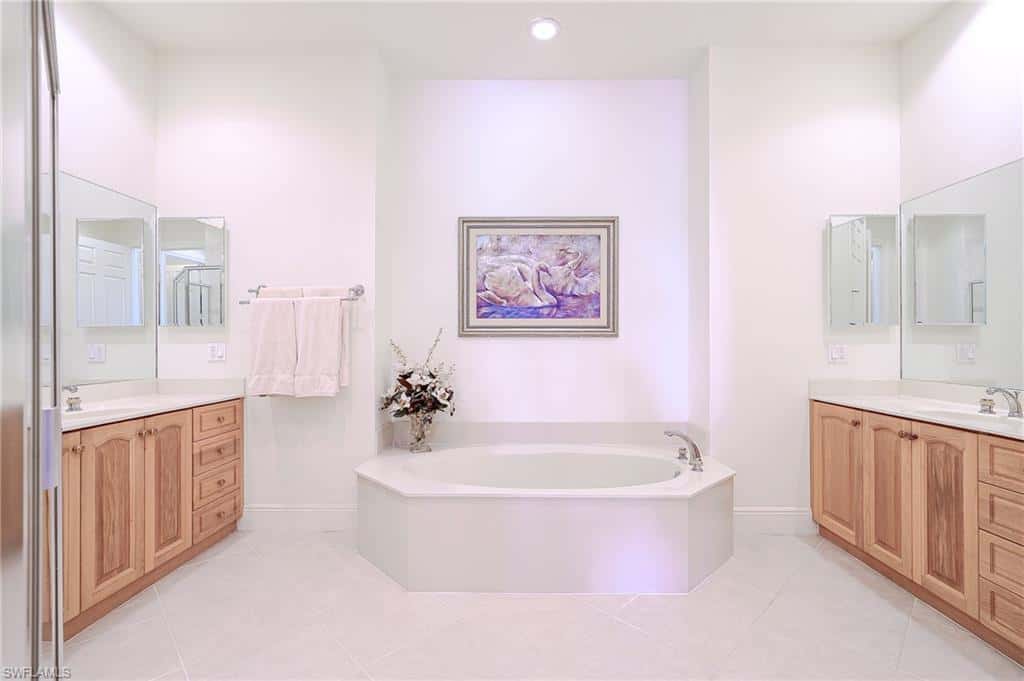 3745 Montreux Ln #3-202, Naples, photo 30
