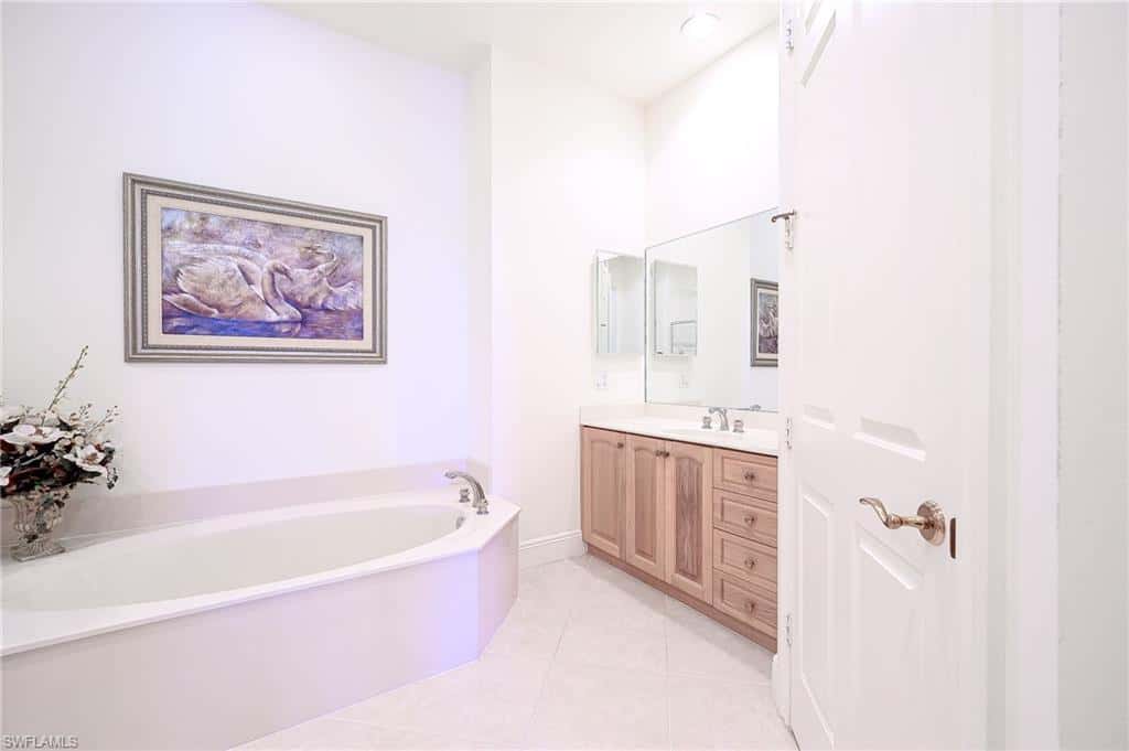 3745 Montreux Ln #3-202, Naples, photo 31