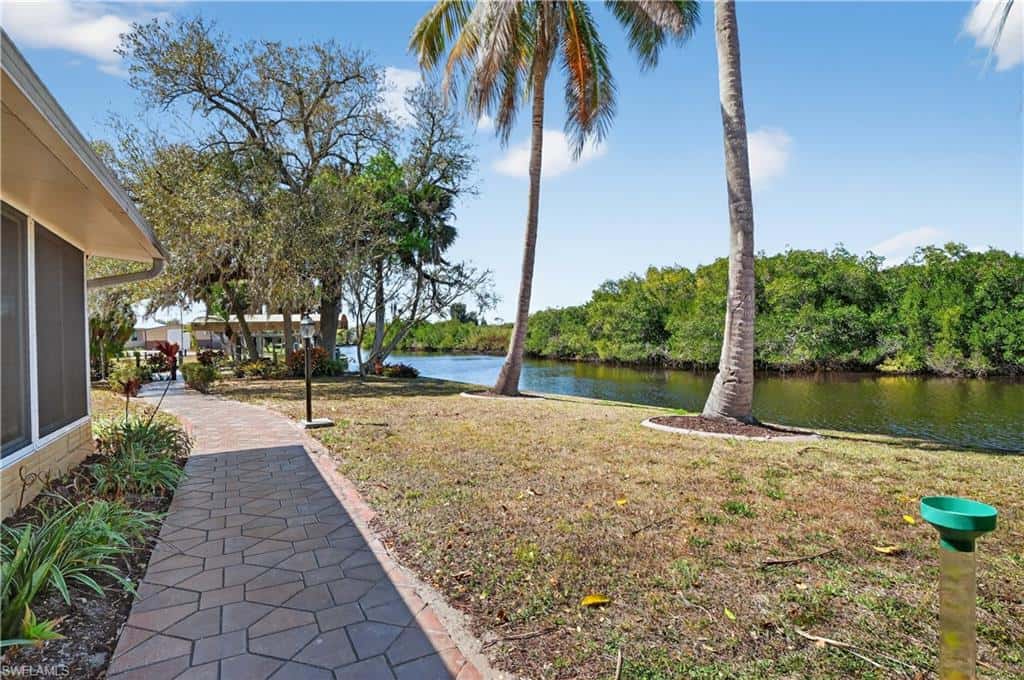 1324 Thompson St, North Fort Myers, photo 43