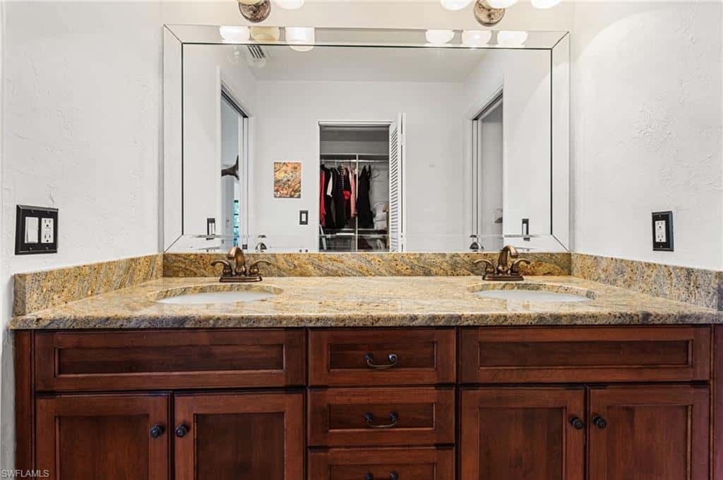 15470 Cedarwood Ln #201, Naples, photo 26