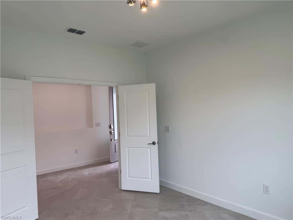 20821 Copperhead Dr, Lehigh Acres, photo 4