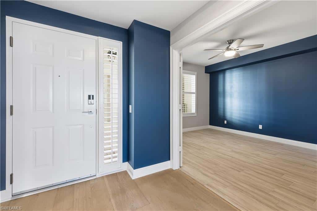 425 Cove Tower Dr #703, Naples, photo 5