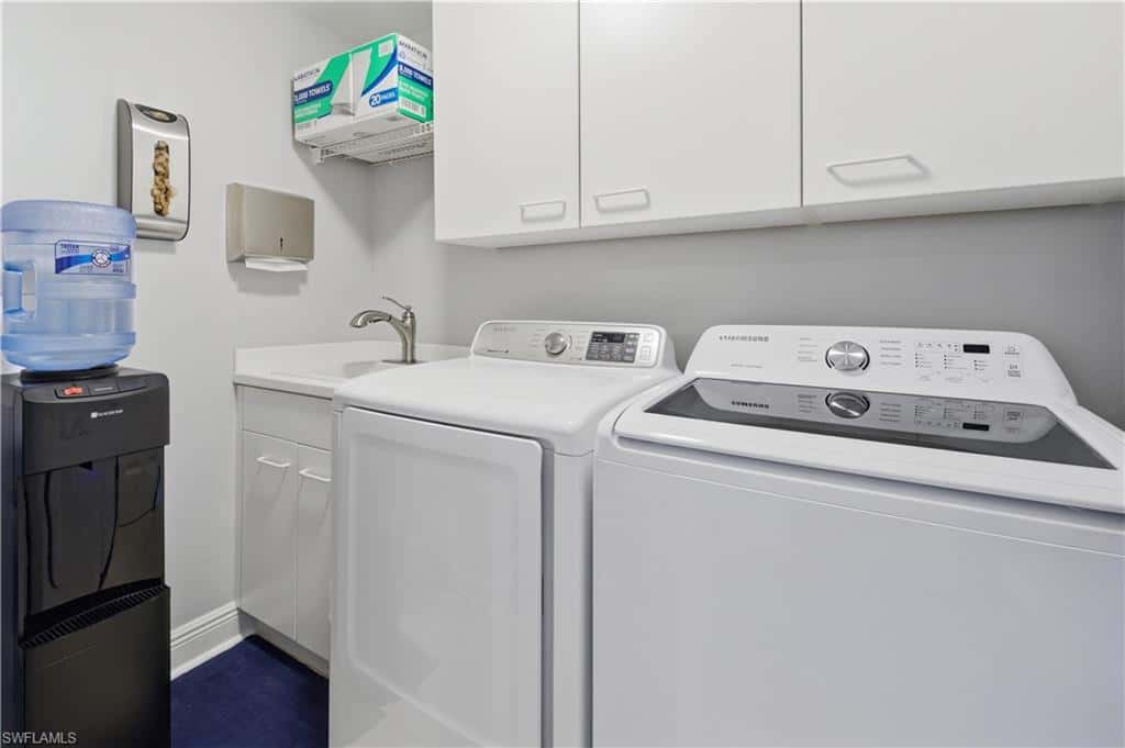 425 Cove Tower Dr #703, Naples, photo 34