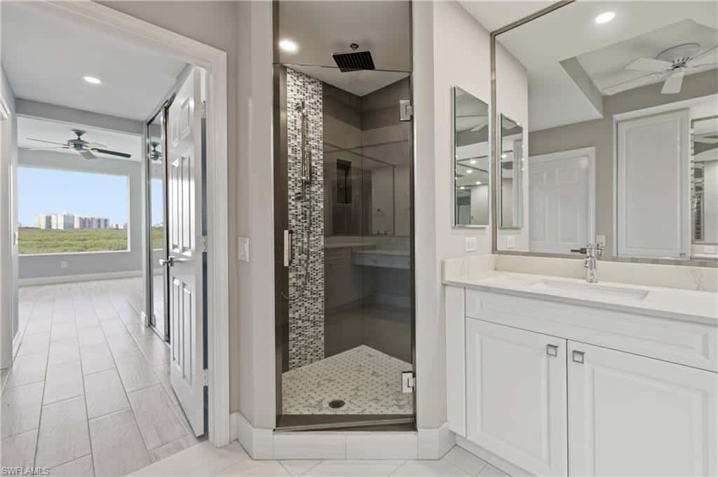 425 Cove Tower Dr #703, Naples, photo 21