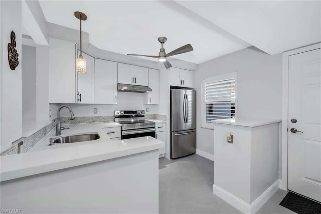 3055 Riviera Dr #102, Naples, photo 5