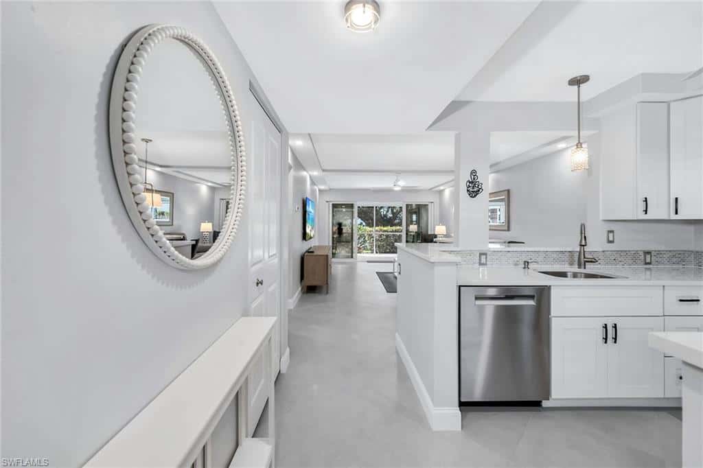 3055 Riviera Dr #102, Naples, photo 4