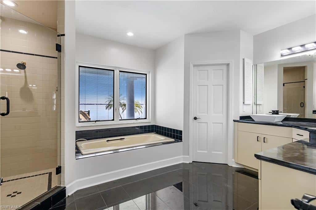 14988 Bonaire Cir, Fort Myers, photo 17