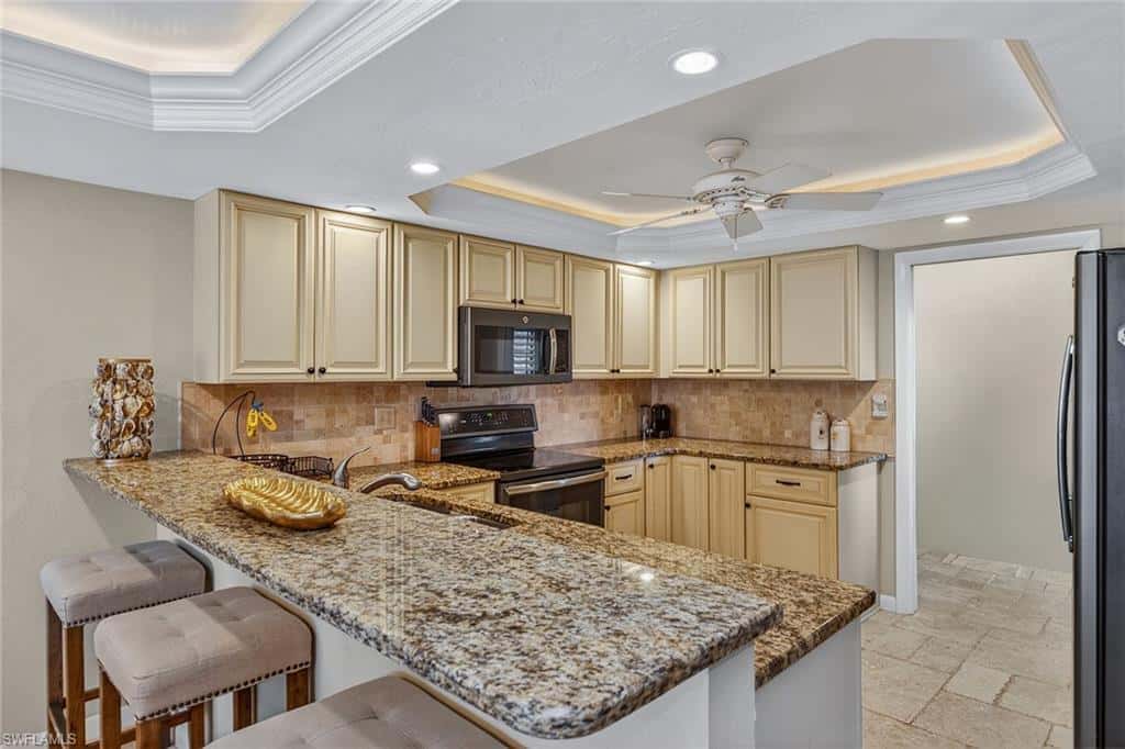 1400 Blue Point Ave #202, Naples, photo 6