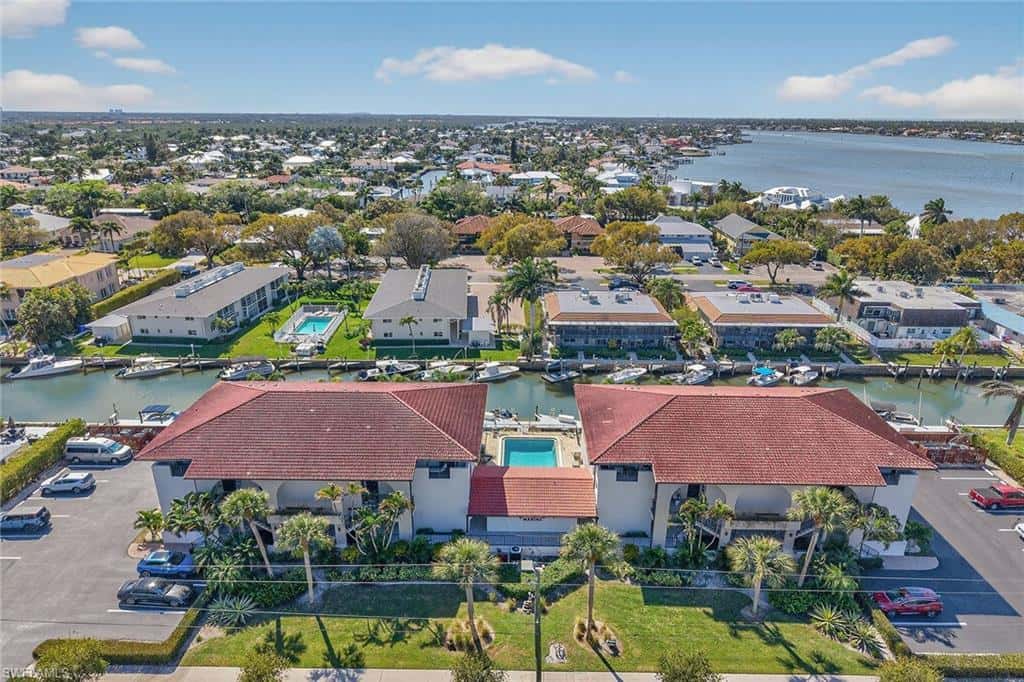 1400 Blue Point Ave #202, Naples, photo 17