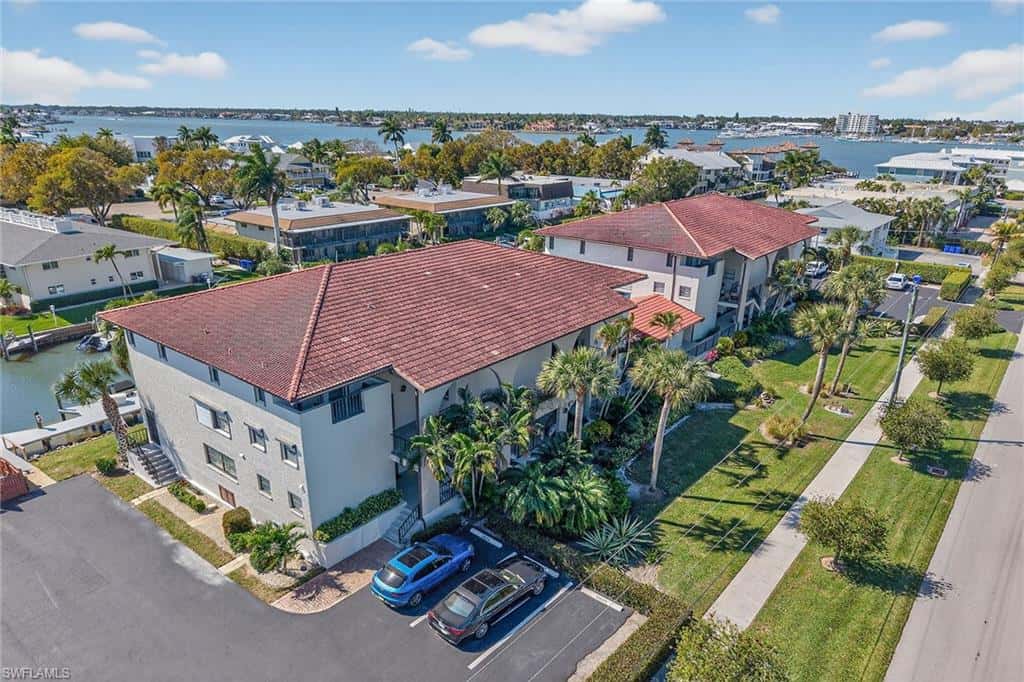 1400 Blue Point Ave #202, Naples, photo 16