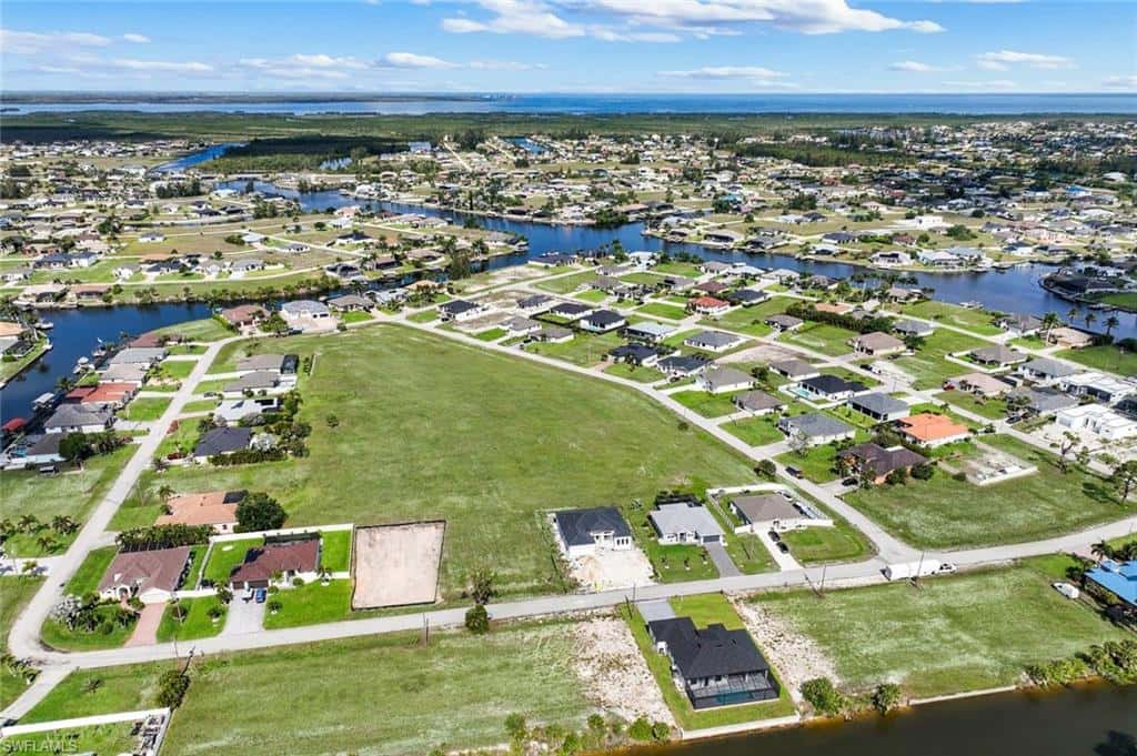 1925 34th Pl, Cape Coral, photo 32