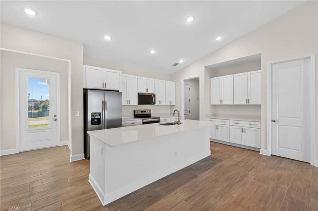 615 26th Ter, Cape Coral, photo 17