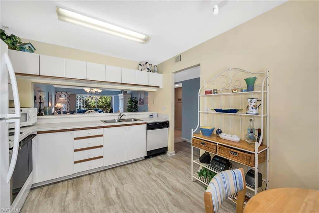 7025 Dennis Cir #g202, Naples, photo 8