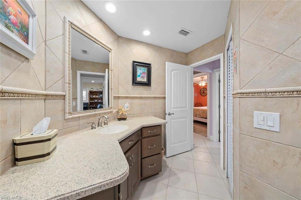 1056 Yachtsman Dr, Sanibel, photo 17