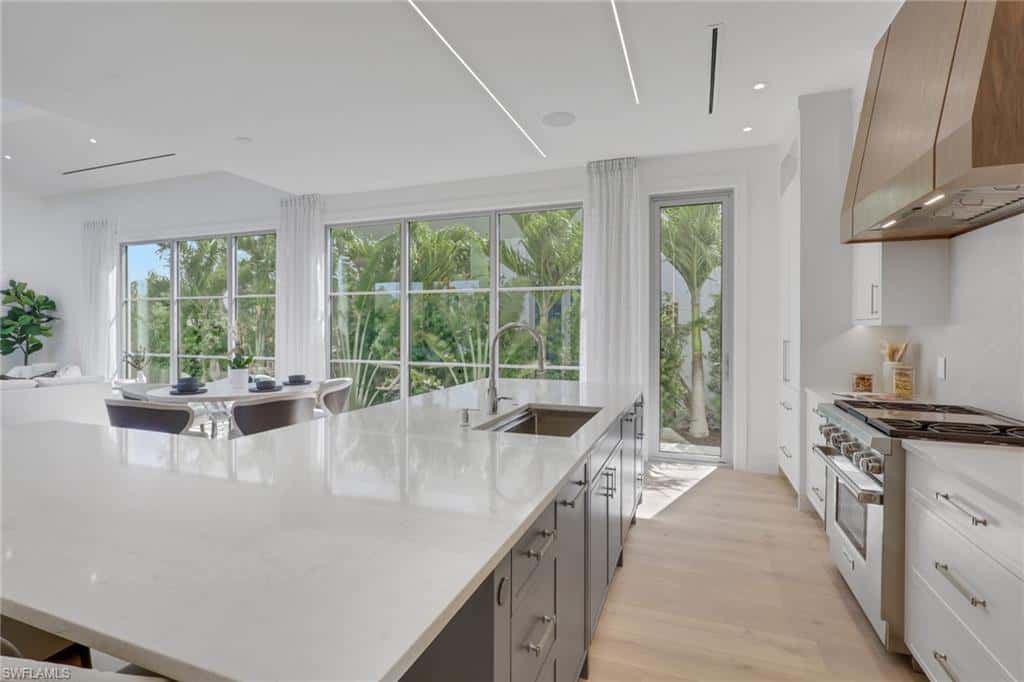 3724 Grove Cir, Naples, photo 7