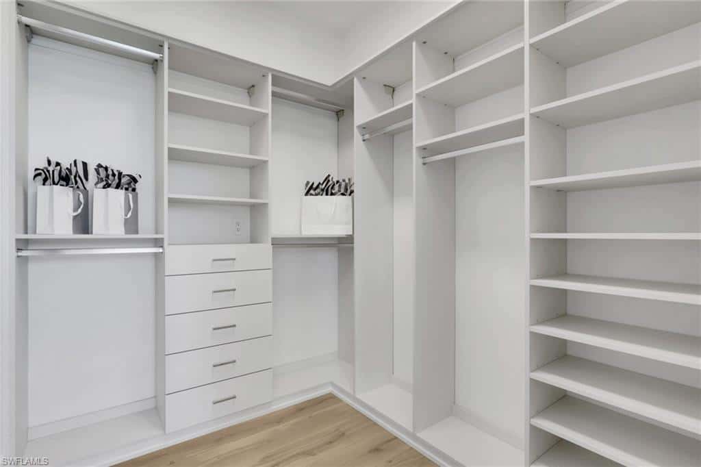 3724 Grove Cir, Naples, photo 18