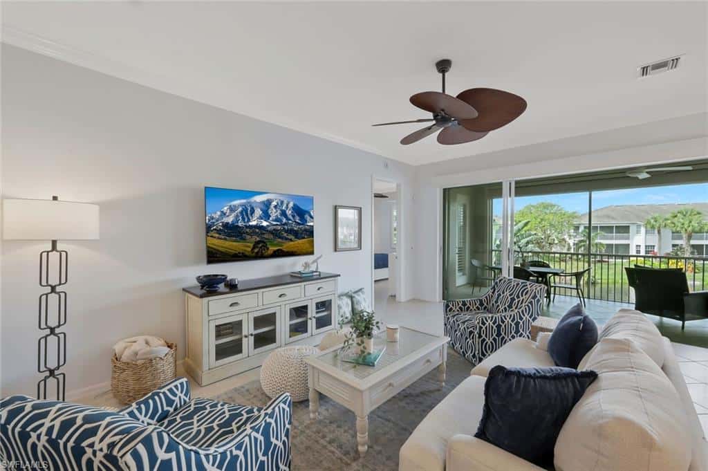 5095 Yacht Harbor Dr #203, Naples, photo 6
