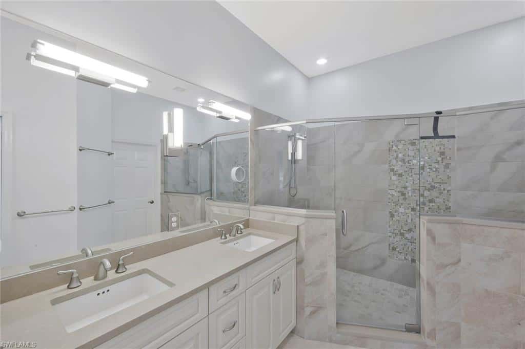 5095 Yacht Harbor Dr #203, Naples, photo 13