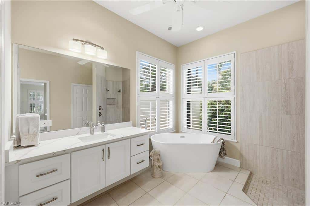 9227 Troon Lakes Dr, Naples, photo 23