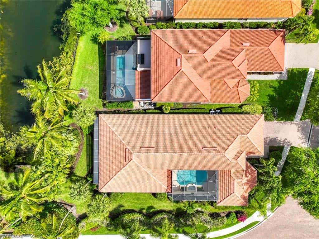 9227 Troon Lakes Dr, Naples, photo 37