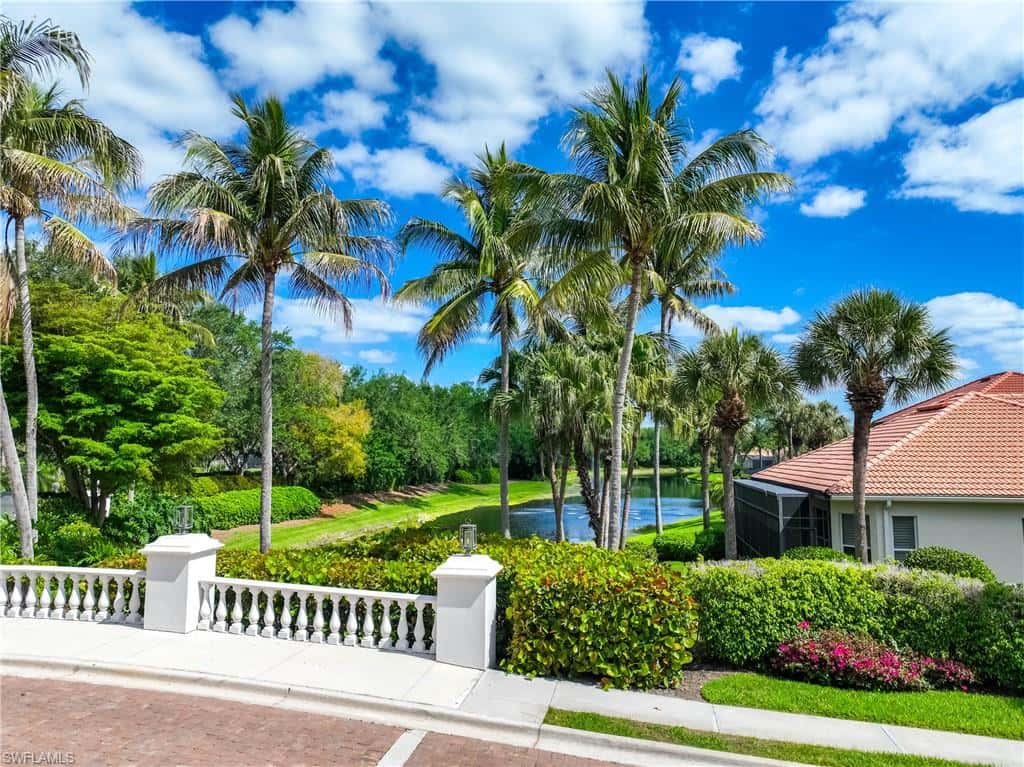 9227 Troon Lakes Dr, Naples, photo 40