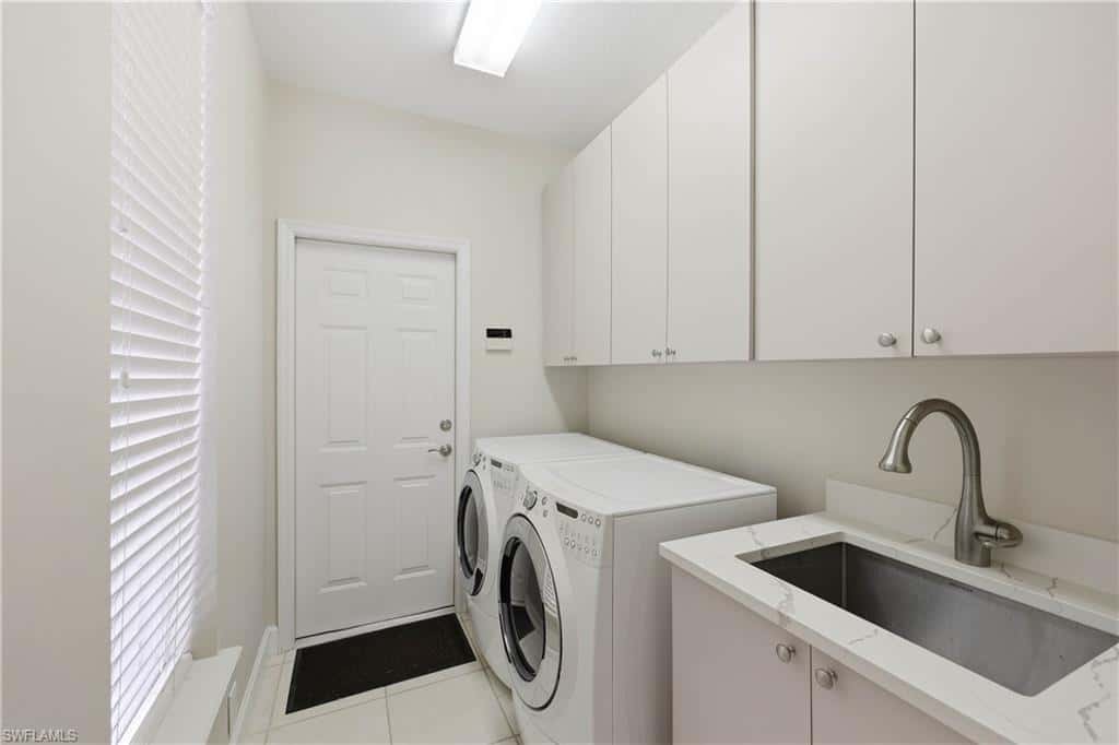 9227 Troon Lakes Dr, Naples, photo 35