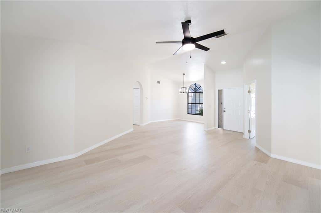 10731 Regent Cir, Naples, photo 12