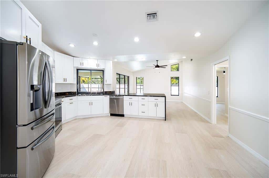 10731 Regent Cir, Naples, photo 14