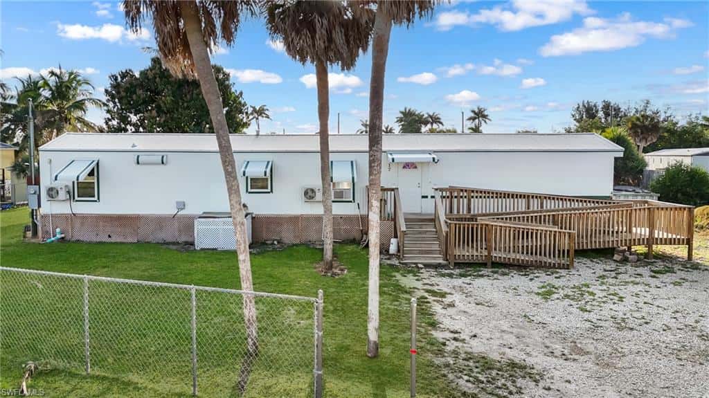 17 Spoonbill Ave, Everglades City, photo 4