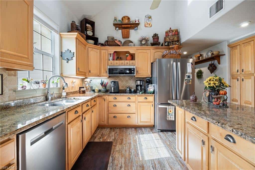 22800 River Rd, Alva, photo 10