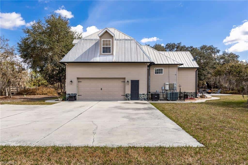 22800 River Rd, Alva, photo 33