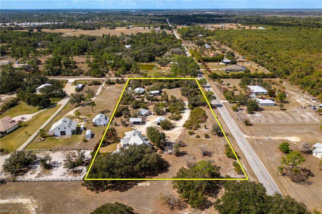 22800 River Rd, Alva, photo 48