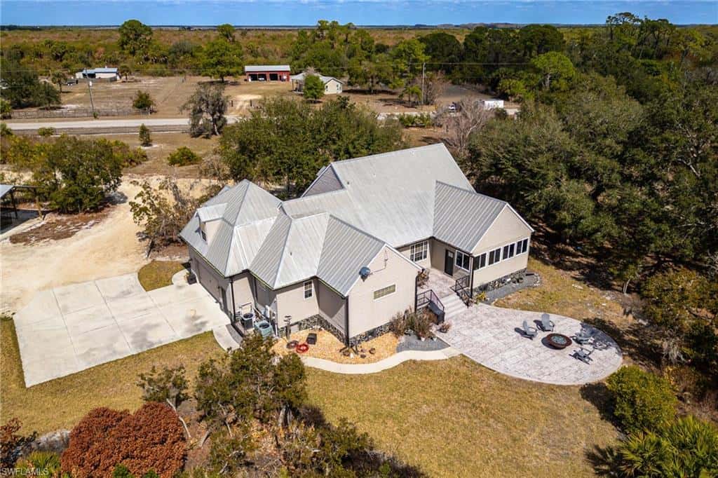 22800 River Rd, Alva, photo 44