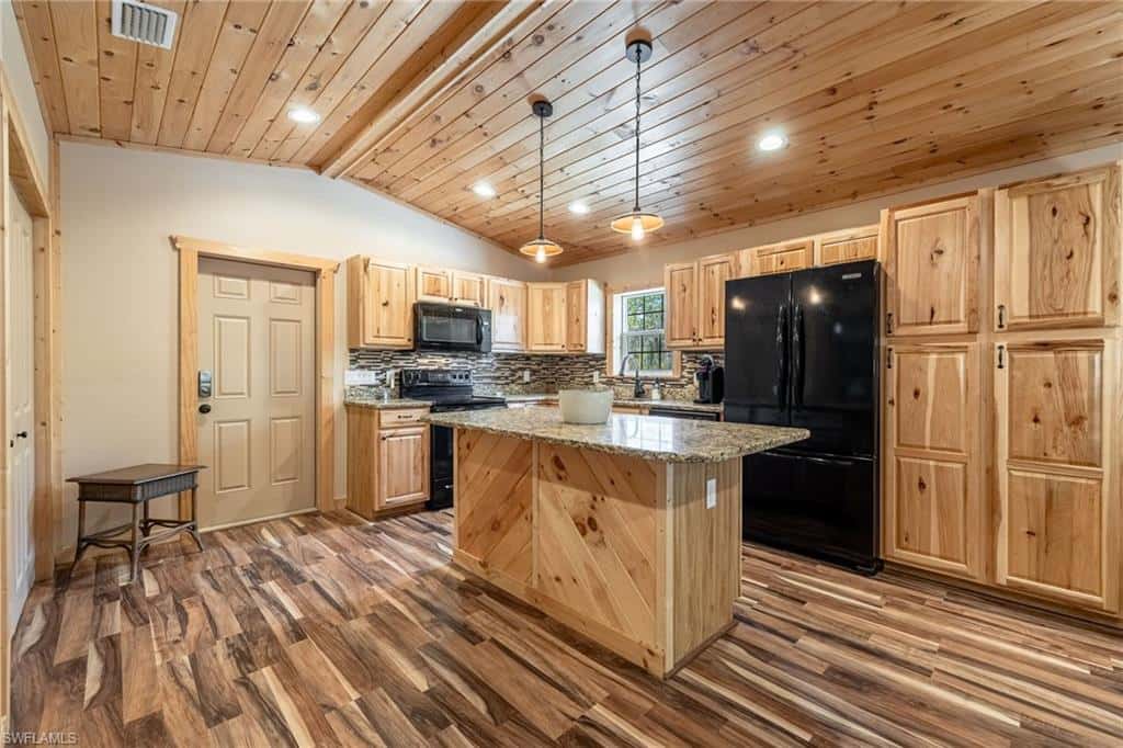 22800 River Rd, Alva, photo 39