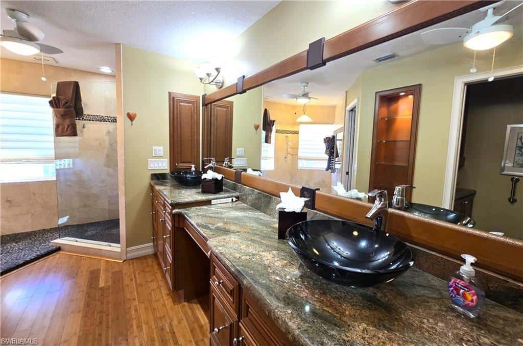 18070 Interlochen Ln, Alva, photo 11