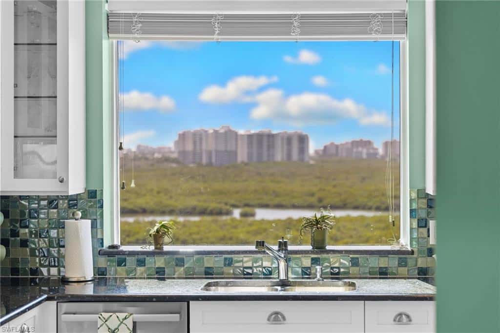 430 Cove Tower Dr #1501, Naples, photo 5