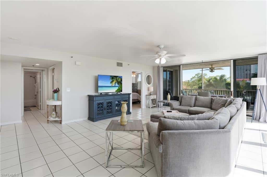 5550 Heron Point Dr #304, Naples, photo 6