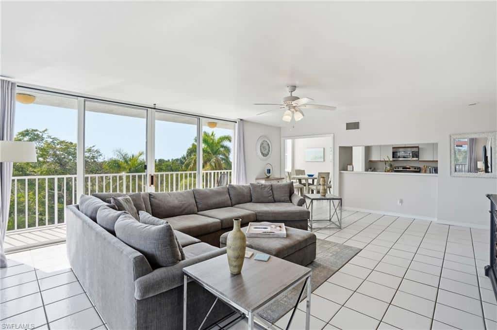 5550 Heron Point Dr #304, Naples, photo 9