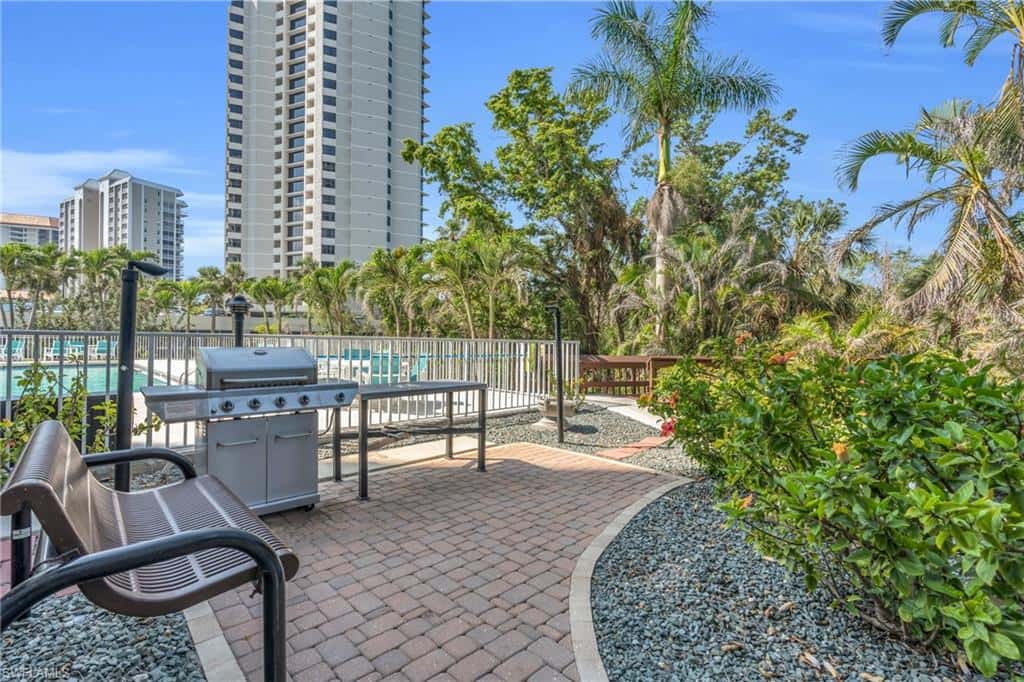 5550 Heron Point Dr #304, Naples, photo 33