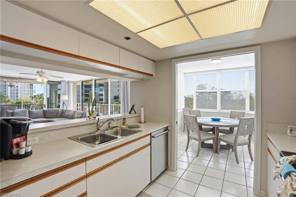 5550 Heron Point Dr #304, Naples, photo 14