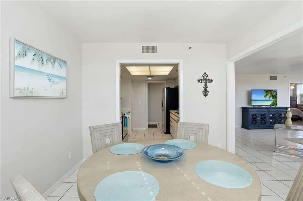 5550 Heron Point Dr #304, Naples, photo 11
