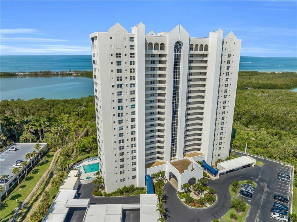 5550 Heron Point Dr #304, Naples, photo 4