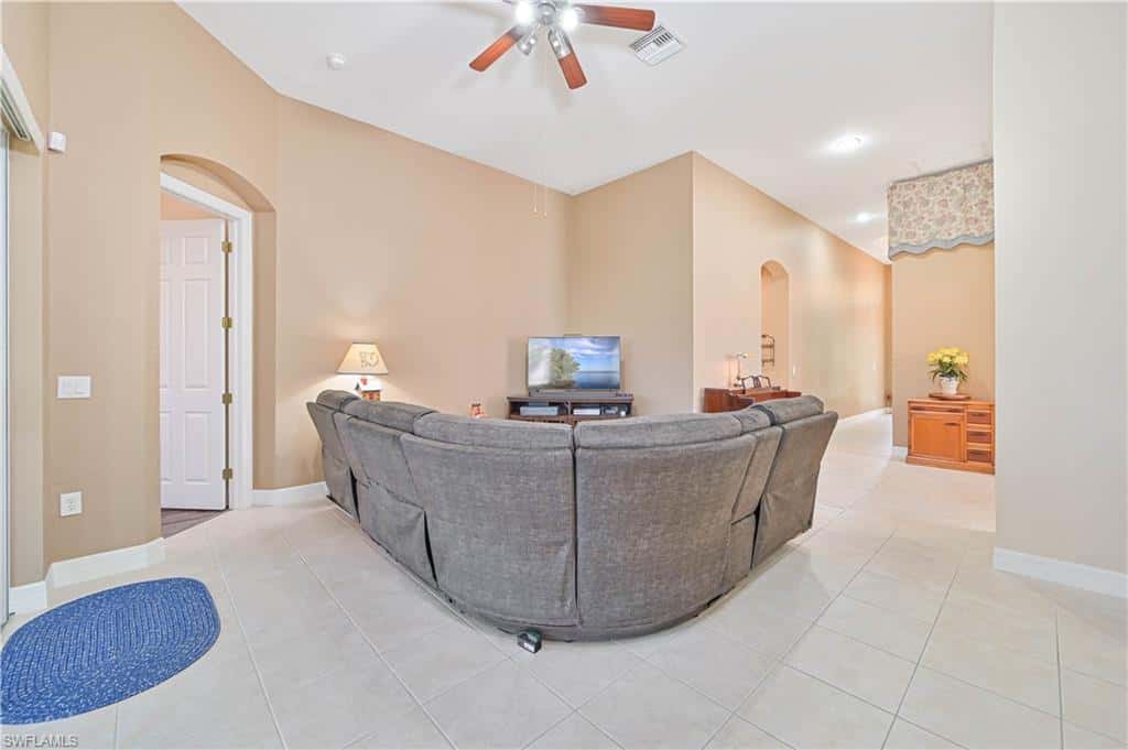 5582 Whispering Willow Way, Fort Myers, photo 10