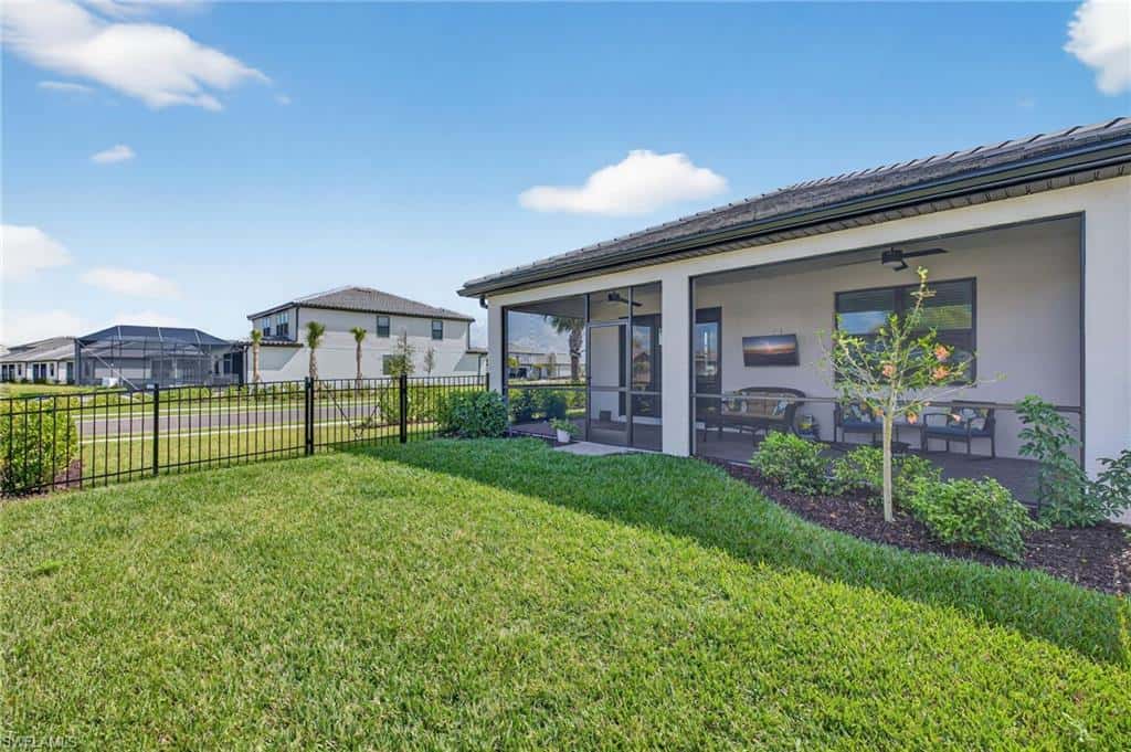 20548 Pebble Glen Dr, Estero, photo 32