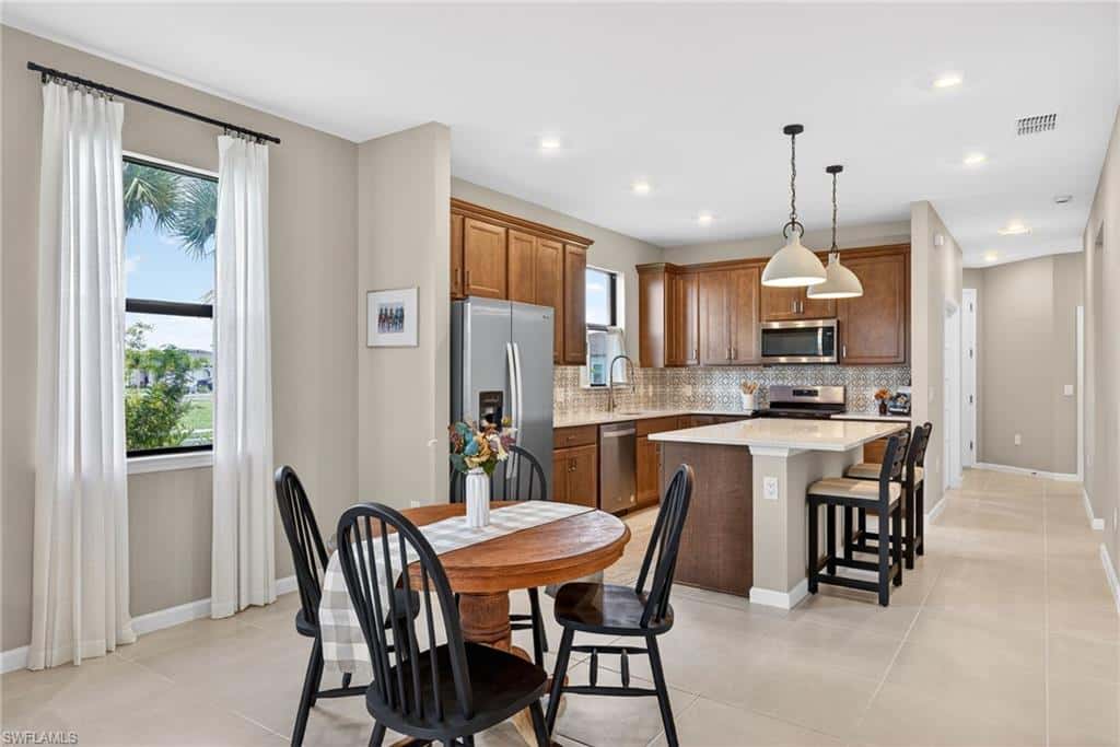 20548 Pebble Glen Dr, Estero, photo 11