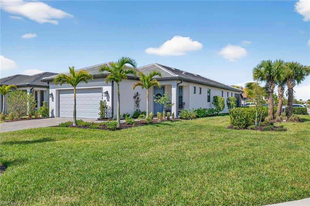 20548 Pebble Glen Dr, Estero, photo 4