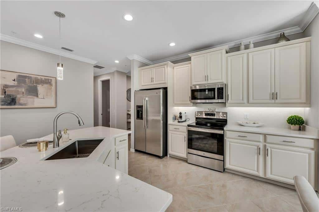 28018 Sosta Ln #3, Bonita Springs, photo 4