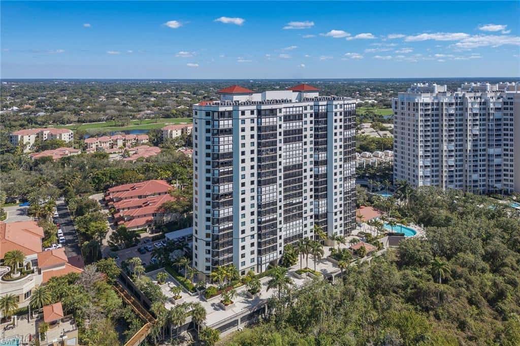7225 Pelican Bay Blvd #305, Naples, photo 28