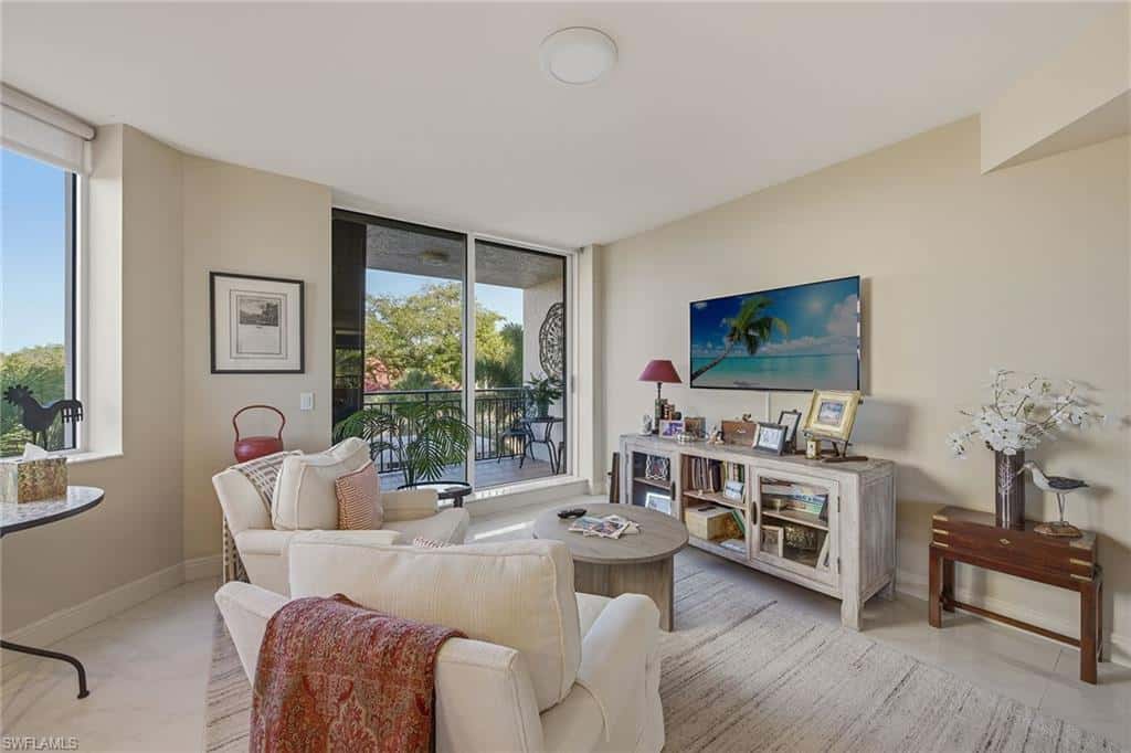 7225 Pelican Bay Blvd #305, Naples, photo 4