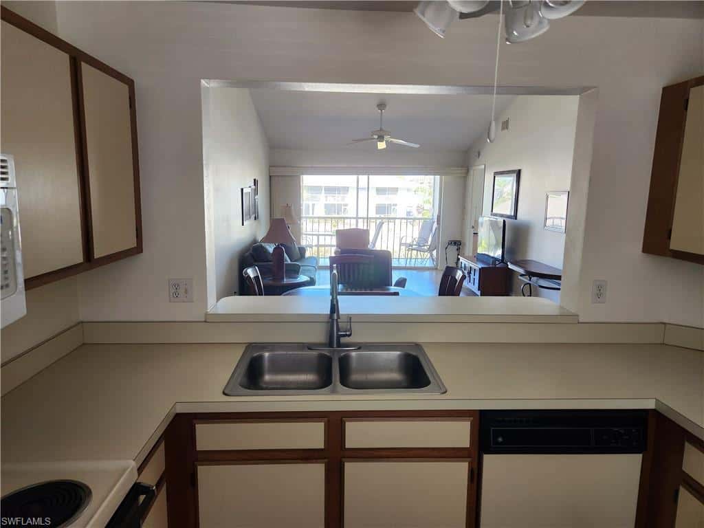1350 Churchill Cir #l203, Naples, photo 4